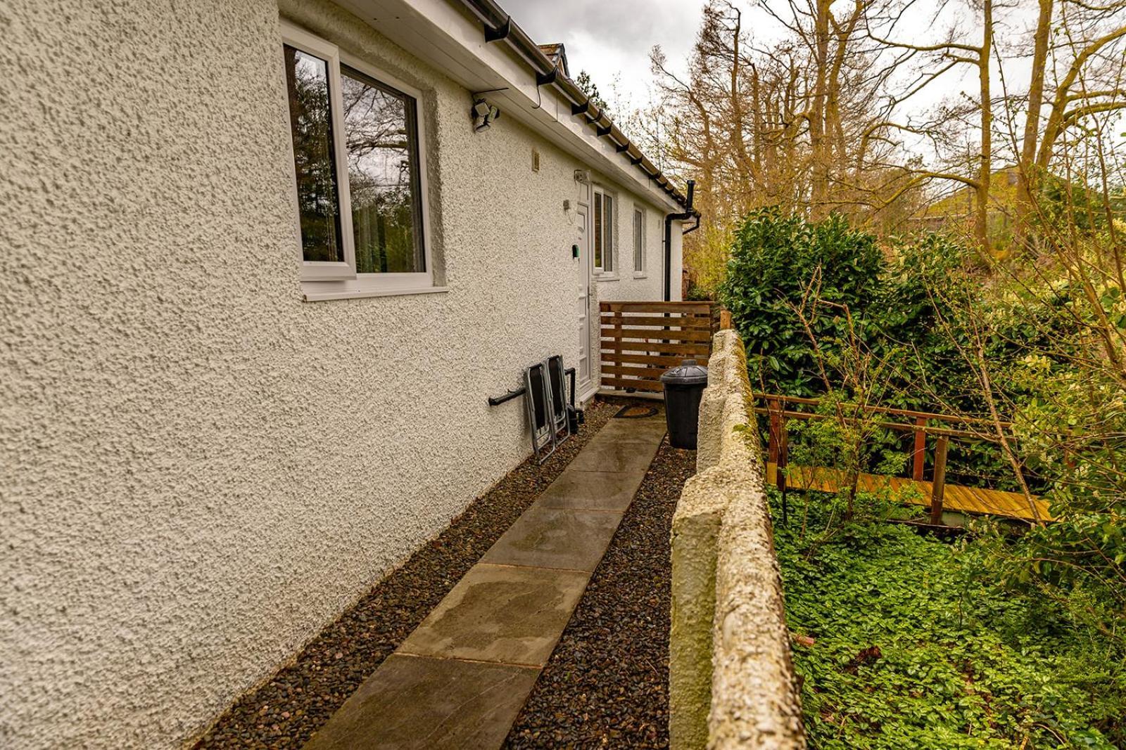 Roger Ground Guest House - With Onsite Car Parking Windermere Extérieur photo